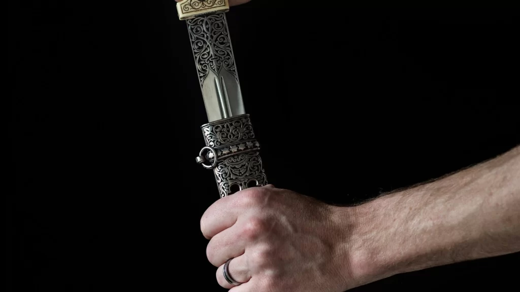 KHU Knives Guide: Outdoor Blades and Kitchen Cutlery